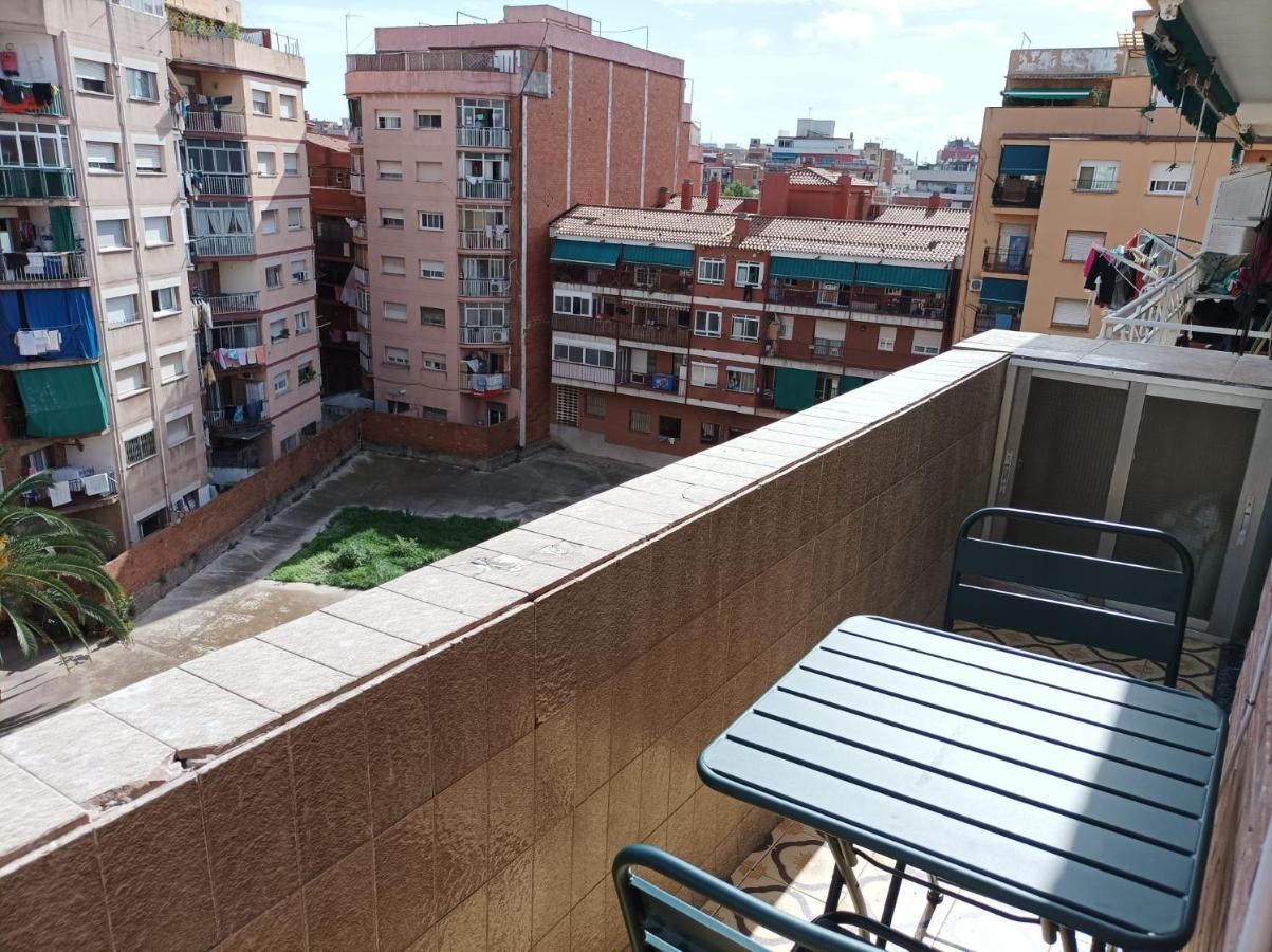 Cool! 5' To Metro. 15' To Center/beach By Metro. Apartment Santa Coloma de Gramenet