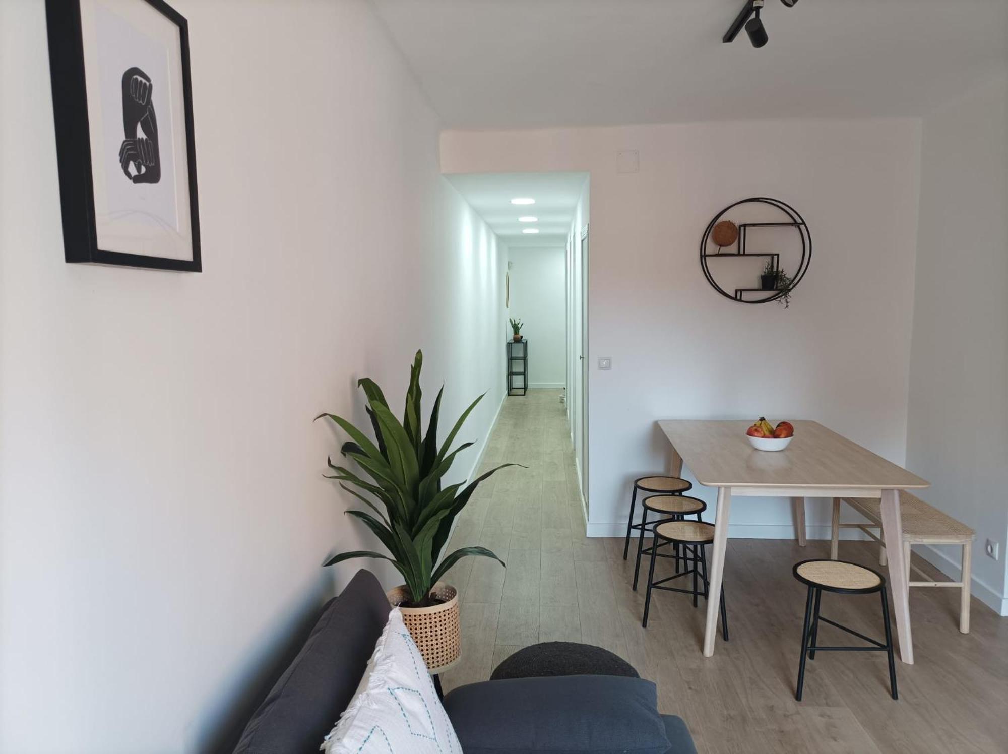 Apartment Cool! 5' To Metro. 15' To Center/beach By Metro. *