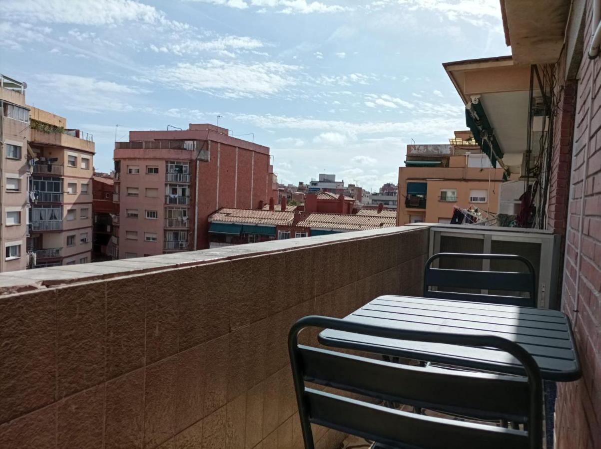 Cool! 5' To Metro. 15' To Center/beach By Metro. Apartment Santa Coloma de Gramenet