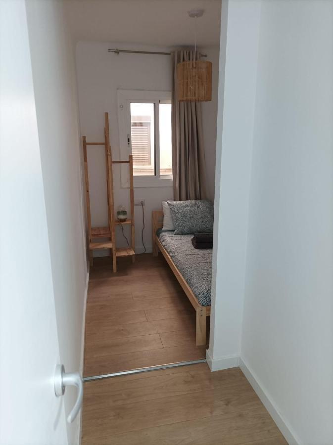 Cool! 5' To Metro. 15' To Center/beach By Metro. Apartment Santa Coloma de Gramenet